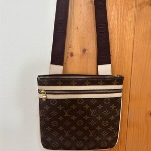 Louis Vuitton Brown Monogram Men's Bag